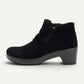 melina boot black